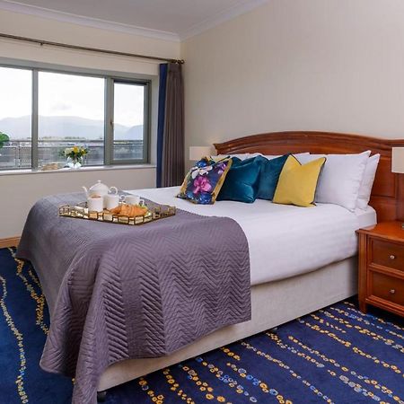Park Place Apartments 킬라니 외부 사진
