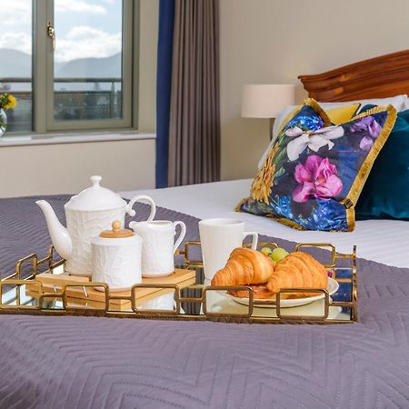 Park Place Apartments 킬라니 외부 사진