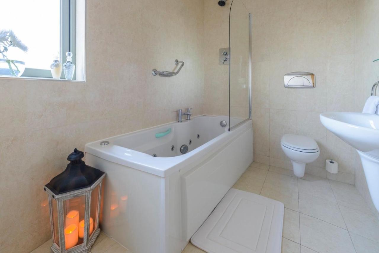 Park Place Apartments 킬라니 외부 사진