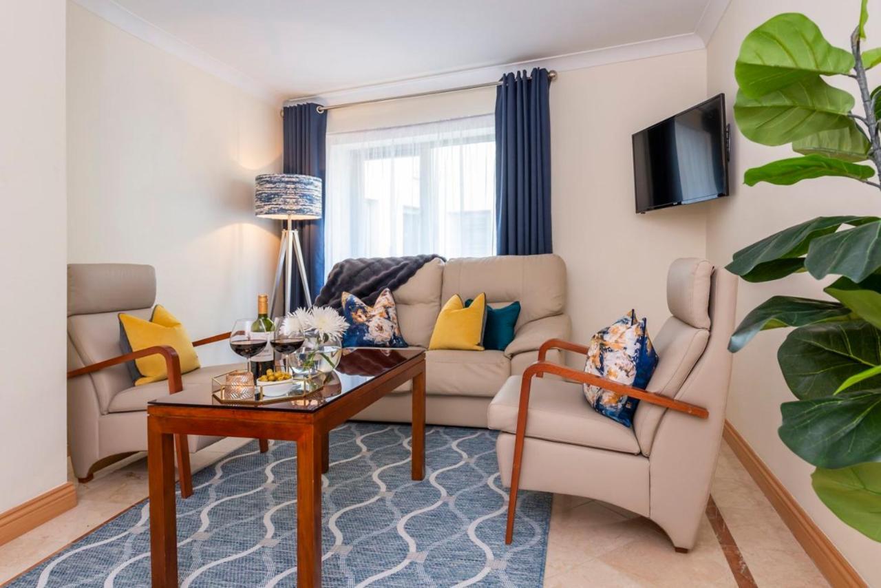Park Place Apartments 킬라니 외부 사진