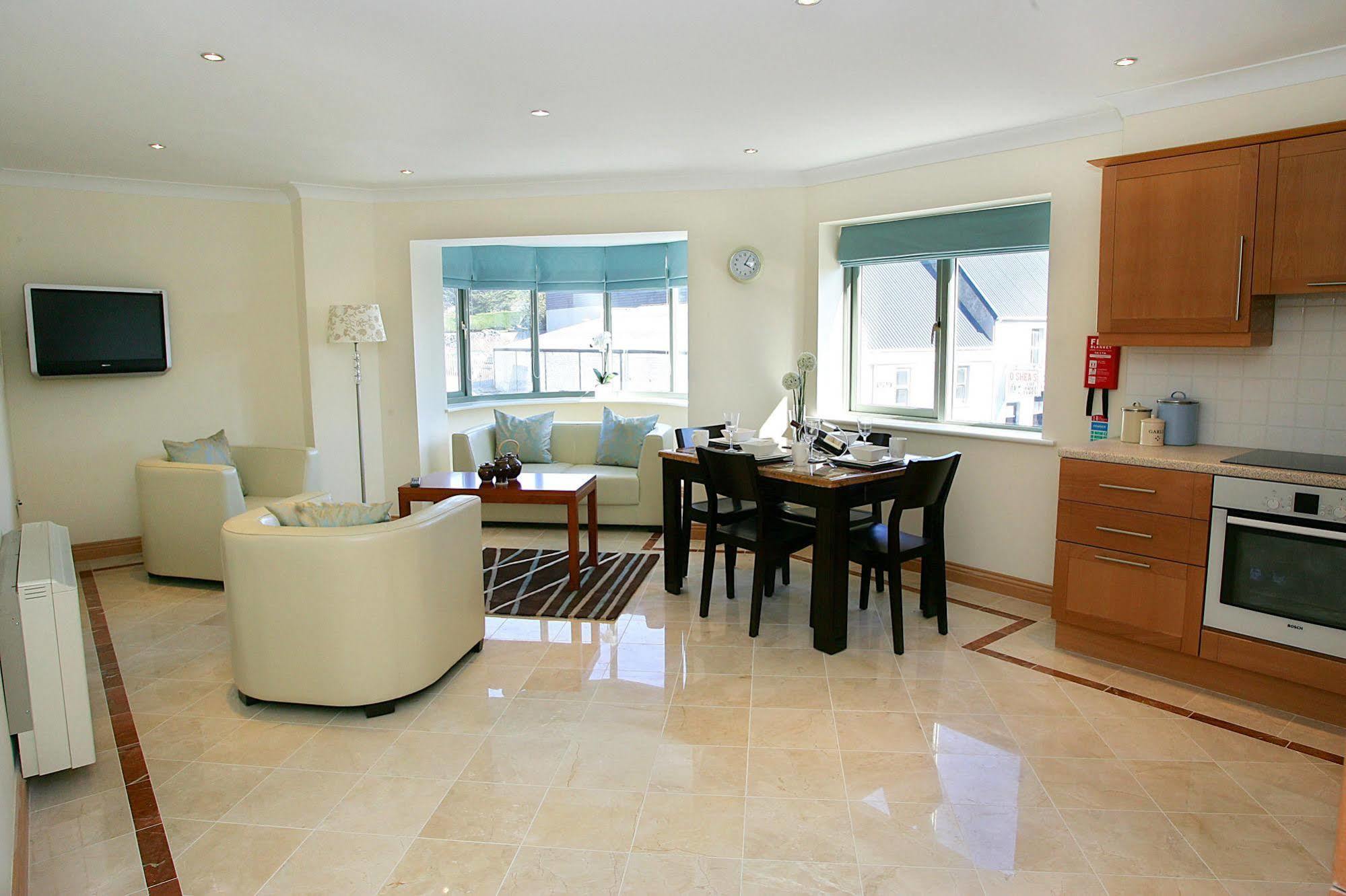 Park Place Apartments 킬라니 내부 사진