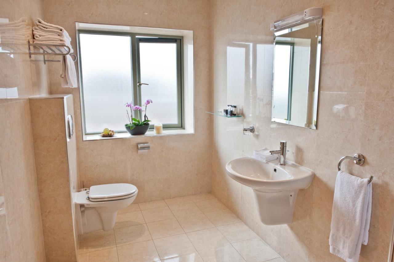 Park Place Apartments 킬라니 외부 사진